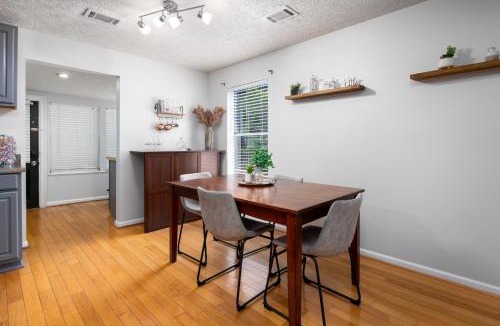 Fortson Apartment | 2 Bedroom Ft Moore Retreat