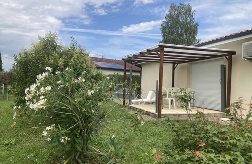 Gamarde-les-Bains House | 2-bedroom gîte for vacations, cures, children's rehabilitation center