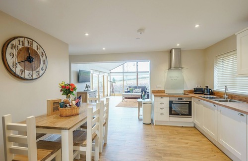 Llantilio Pertholey Cottage | 2 bedroom accommodation in Llantilio Pertholey