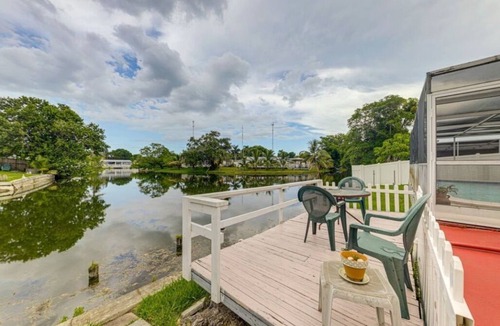 Miramar House | 2 Bedroom Gem Close to Beach