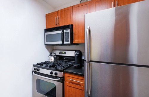 Financial District Apartment | 2 Bedroom Gem in Financial