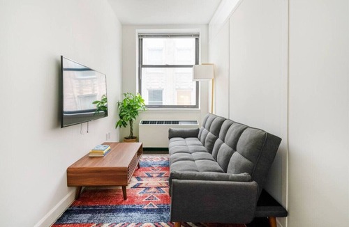 Financial District Apartment | 2 Bedroom Gem in Financial