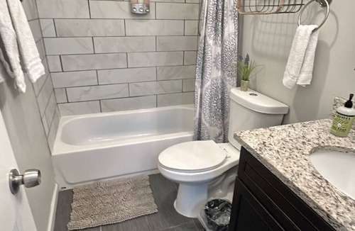 St. Louis Apartment | 2 Bedroom Getaway in Great Area