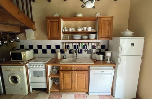 Villeneuve-sur-Lot House | 2-bedroom gite with swimming pool