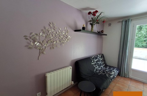 Mazamet Apartment | 2-bedroom gite