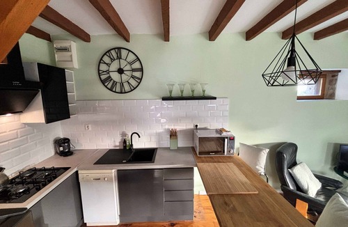 Henansal Cottage | 2 bedroom gite with heated covered pool