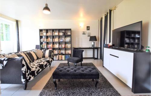 Le Mesnil-Esnard House | 2 Bedroom Gorgeous Home In Le Mesnil-Esnard