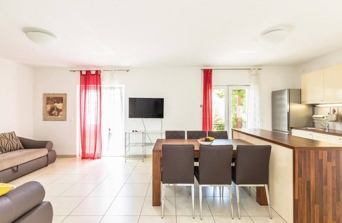 Bili brig Apartment | 2 bedroom gorgeous apartment in Makarska