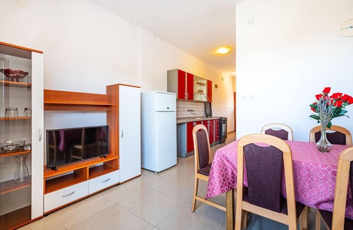 Nevidane Apartment | 2 bedroom gorgeous apartment in Nevidane