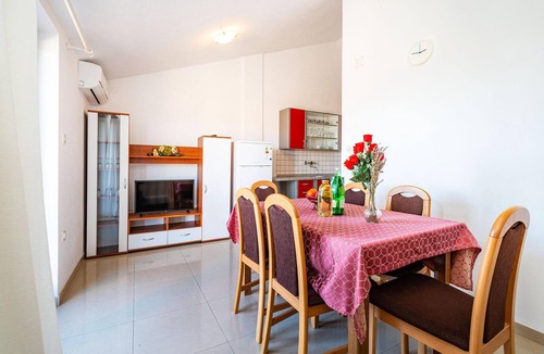Nevidane Apartment | 2 bedroom gorgeous apartment in Nevidane