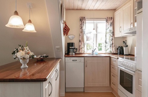 Sandvig Apartment | 2 bedroom gorgeous apartment in Allinge