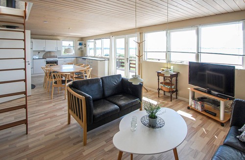 Egsmark Strand House | 2 bedroom gorgeous home in Ebeltoft