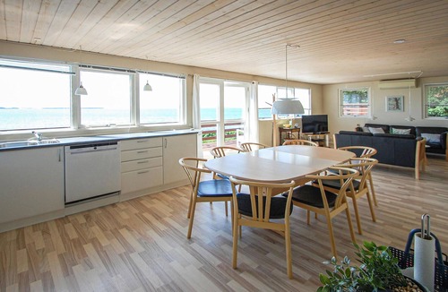 Egsmark Strand House | 2 bedroom gorgeous home in Ebeltoft