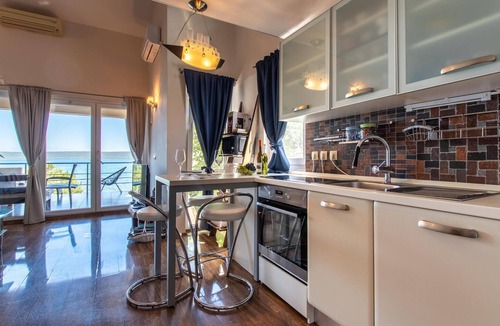 Dobropoljana Apartment | 2 bedroom gorgeous apartment in Dobropoljana