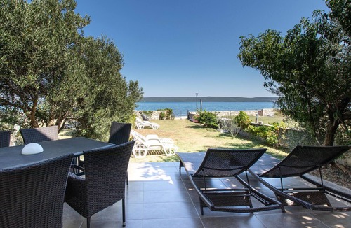 Dobropoljana Apartment | 2 bedroom gorgeous apartment in Dobropoljana