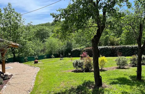 Laguepie Cottage | 2 Bedroom Holiday Cottage with Pool