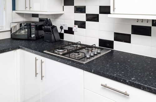 Rosyth House | 2 Bedroom House-free Parking