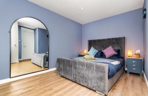 Rosyth House | 2 Bedroom House-Free Parking