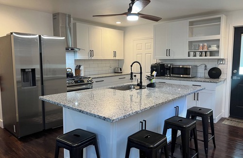 Kingston House | 2-bedroom house in perfect Kingston with cool AC for relaxing stay