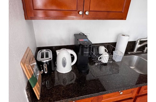 Carmichael House | 2-bedroom house in soothing Carmichael with cool AC breeze and Hot Tube