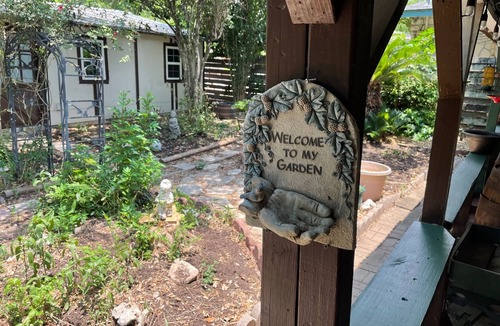 Shearer Hills - Ridgeview House | 2-bedroom house in beautiful San Antonio with AC and old-world charm