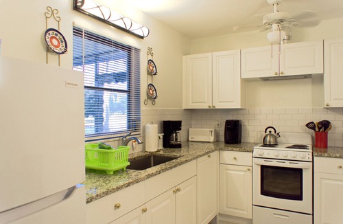 Warm Mineral Springs House | 2 bedroom house, minutes to beaches, Atlanta Braves and Tampa Sea Rays stadiums