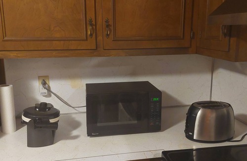 New Cumberland House | 2-bedroom house - bring the pets!