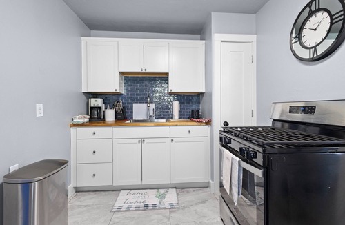 Amarillo House | 2 Bedroom House With Full Size Beds