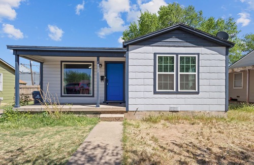 Amarillo House | 2 Bedroom House With Full Size Beds