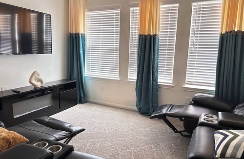 Rosenberg House | 2-bedroom in peaceful Rosenberg with AC for relaxing stays