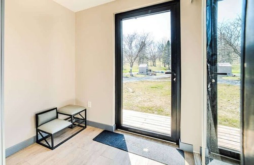 Harwood House | 2-bedroom Lake Front Cottage in Harwood, ON #1