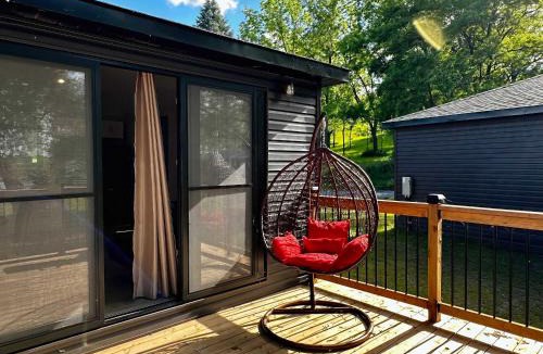 Harwood House | 2-bedroom Lake Front Cottage in Harwood ON #2