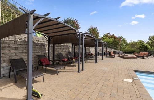 Ridgedale House | 2 Bedroom Lake View Villa - Unit 209