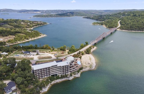 Ridgedale House | 2 Bedroom Lake View Villa - Unit 503