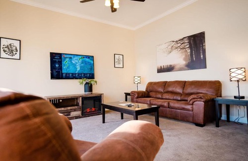 Ridgedale House | 2 Bedroom Lake View Villa - Unit 503