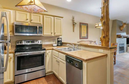 Big Cedars Condo | 2 Bedroom @ Lodge at Wilderness Club, Big Cedar!