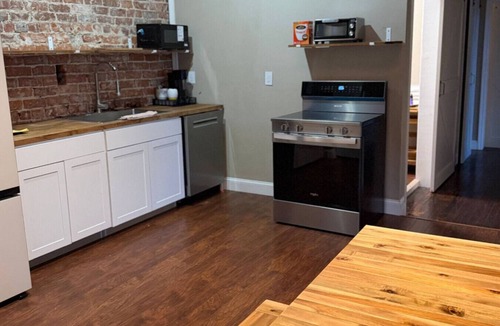 Fourmile Apartment | 2-bedroom loft apartment in adorable Pineville close to Pine Mountain State Park