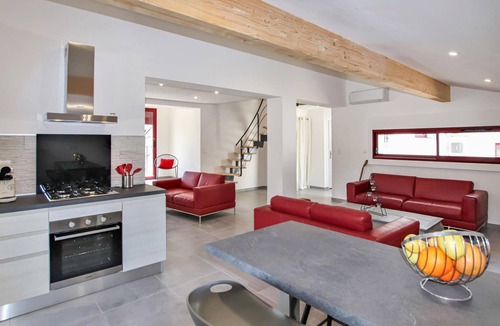 Salon-de-Provence House | 2 bedroom lovely home in Salon de Provence