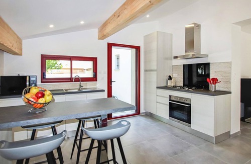 Salon-de-Provence House | 2 bedroom lovely home in Salon de Provence