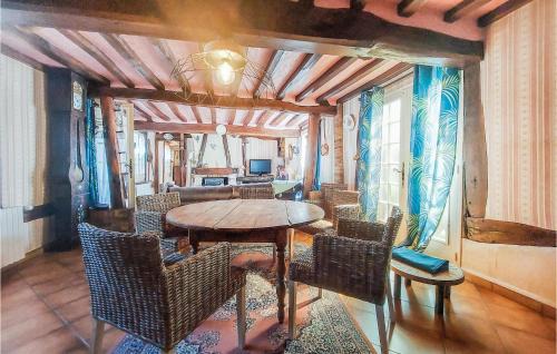 Touffreville House | 2 Bedroom Lovely Home In Touffreville