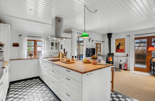 Hojslev House | 2 bedroom lovely home in Højslev
