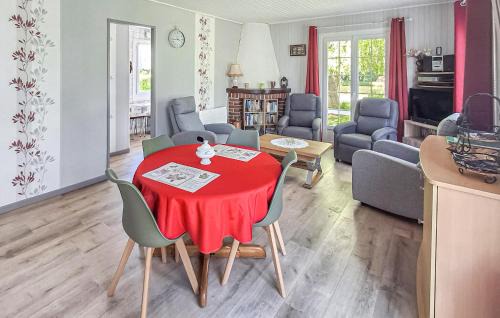 Dimont House | 2 Bedroom Lovely Home In Dimont