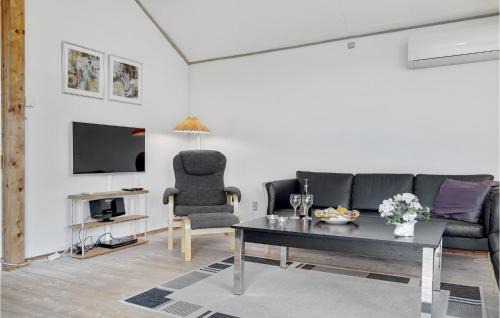 Frolunde House | 2 Bedroom Lovely Home In Slagelse