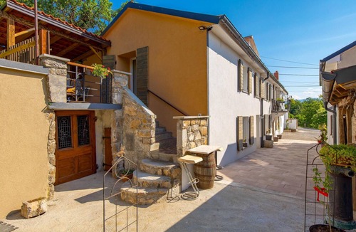 Jurdani House | 2 bedroom luxurious home in Jurdani