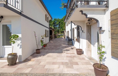 Jurdani House | 2 bedroom luxurious home in Jurdani