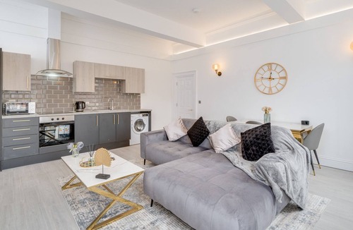 Wakefield Apartment | 2 Bedroom Luxury Apartment