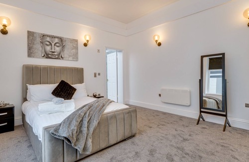 Wakefield Apartment | 2 Bedroom Luxury Apartment