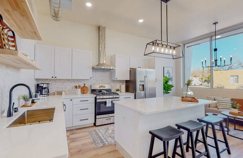 Nob Hill Condo | 2-Bedroom Luxury Condo in Nob Hill