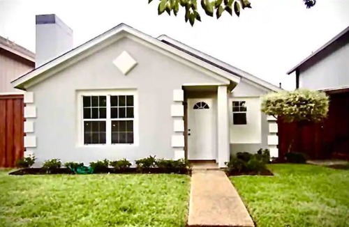 Pleasant Grove House | 2 Bedroom Luxury Home. Wooden Floors and Ceilings
