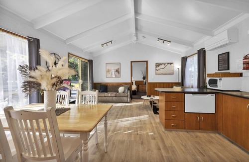 Metung Villa | 2 Bedroom Luxury Villa